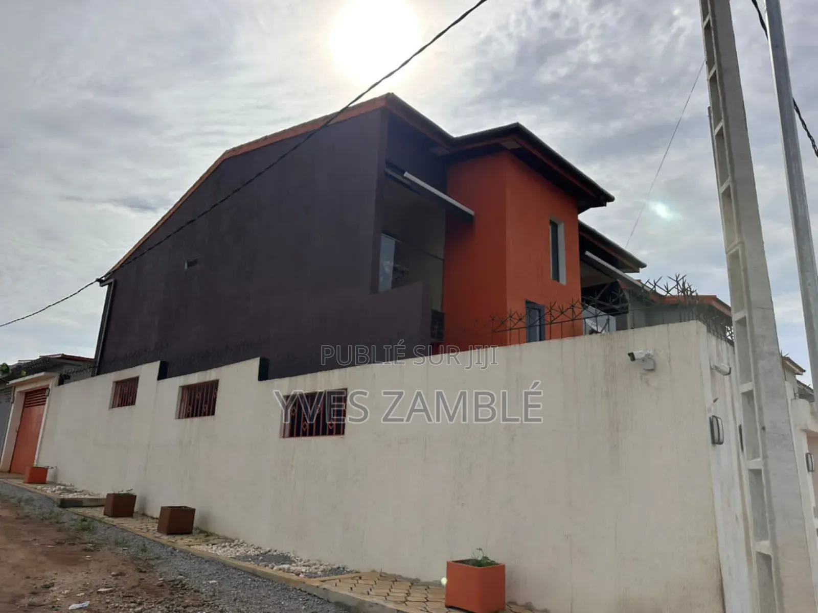 Furnished 4chbre Duplex dans Bingerville à Louer