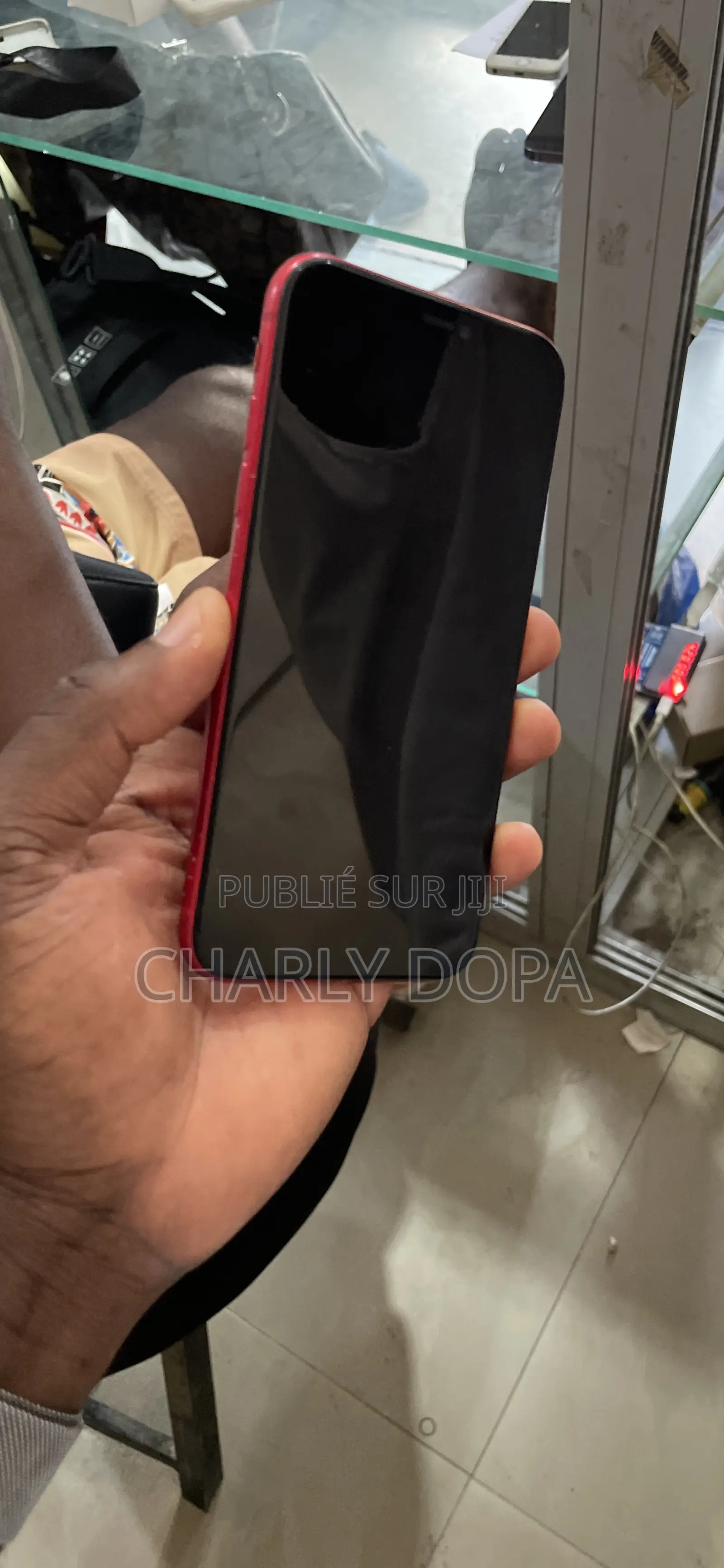 Apple iPhone 11 64 GB Rouge