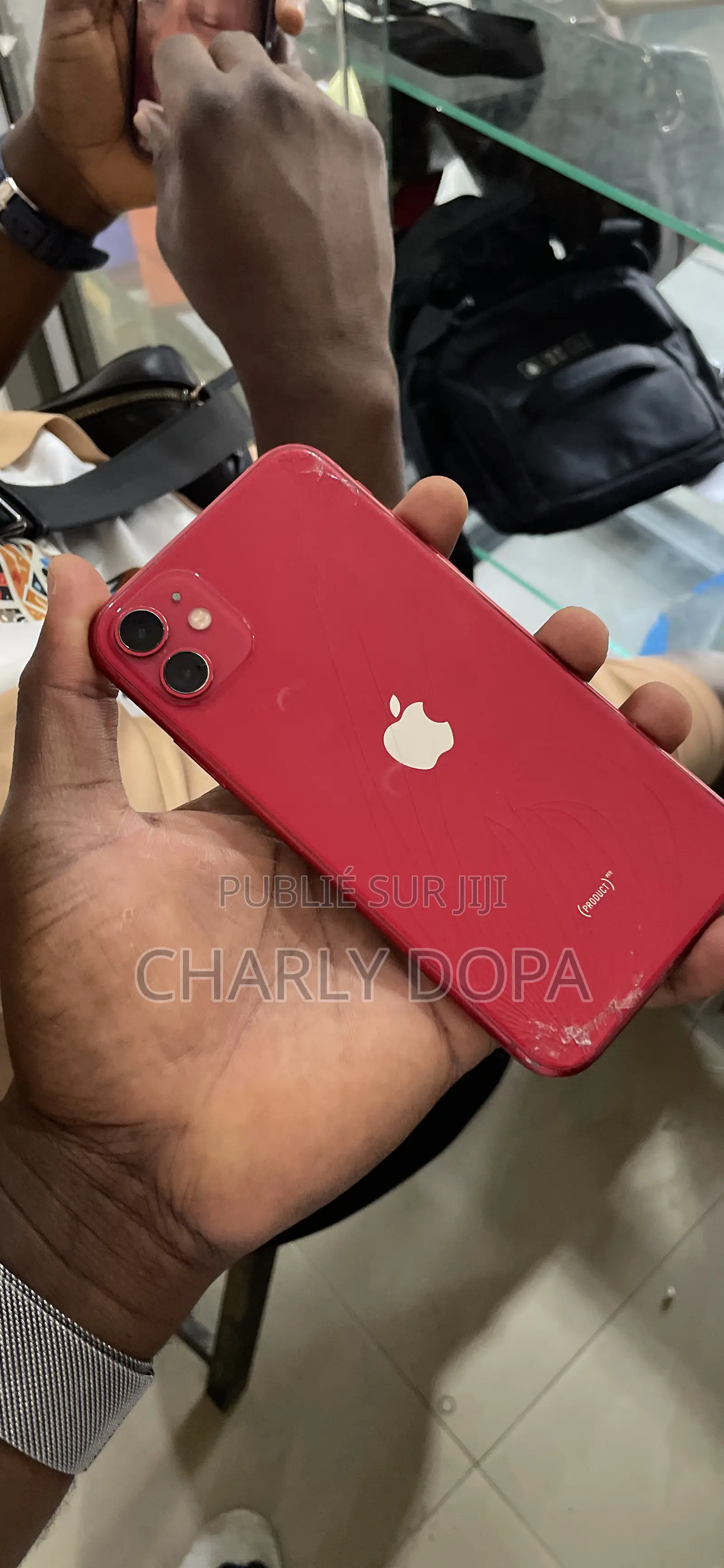 Apple iPhone 11 64 GB Rouge