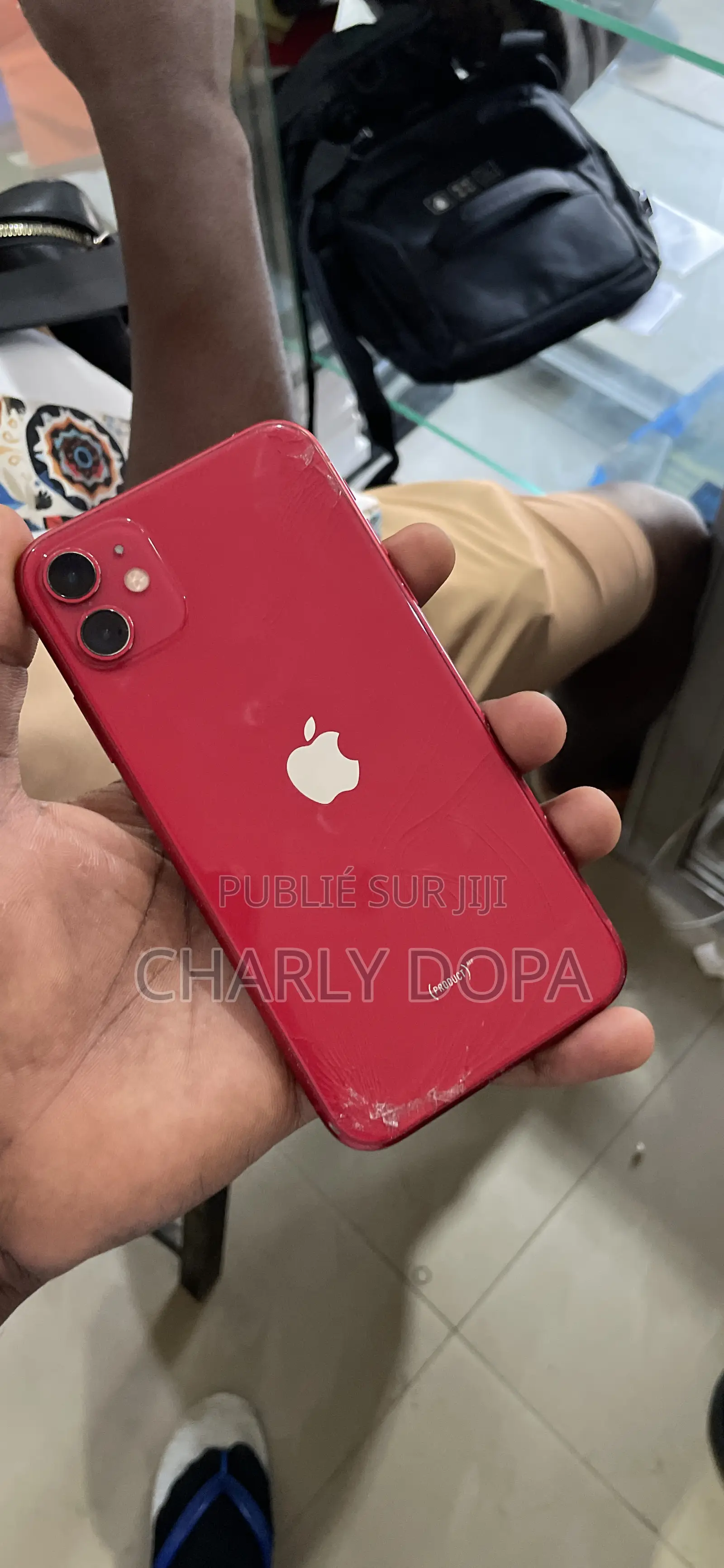 Apple iPhone 11 64 GB Rouge