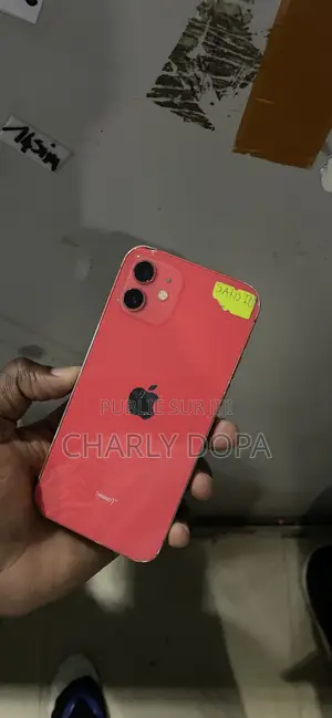 Apple iPhone 12 64 GB Rouge
