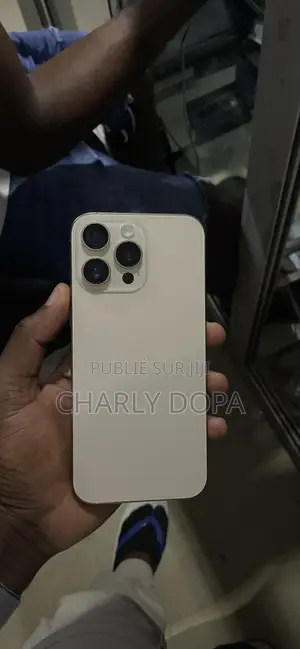 Photo - Apple iPhone 16 Pro Max 256 GB Doré