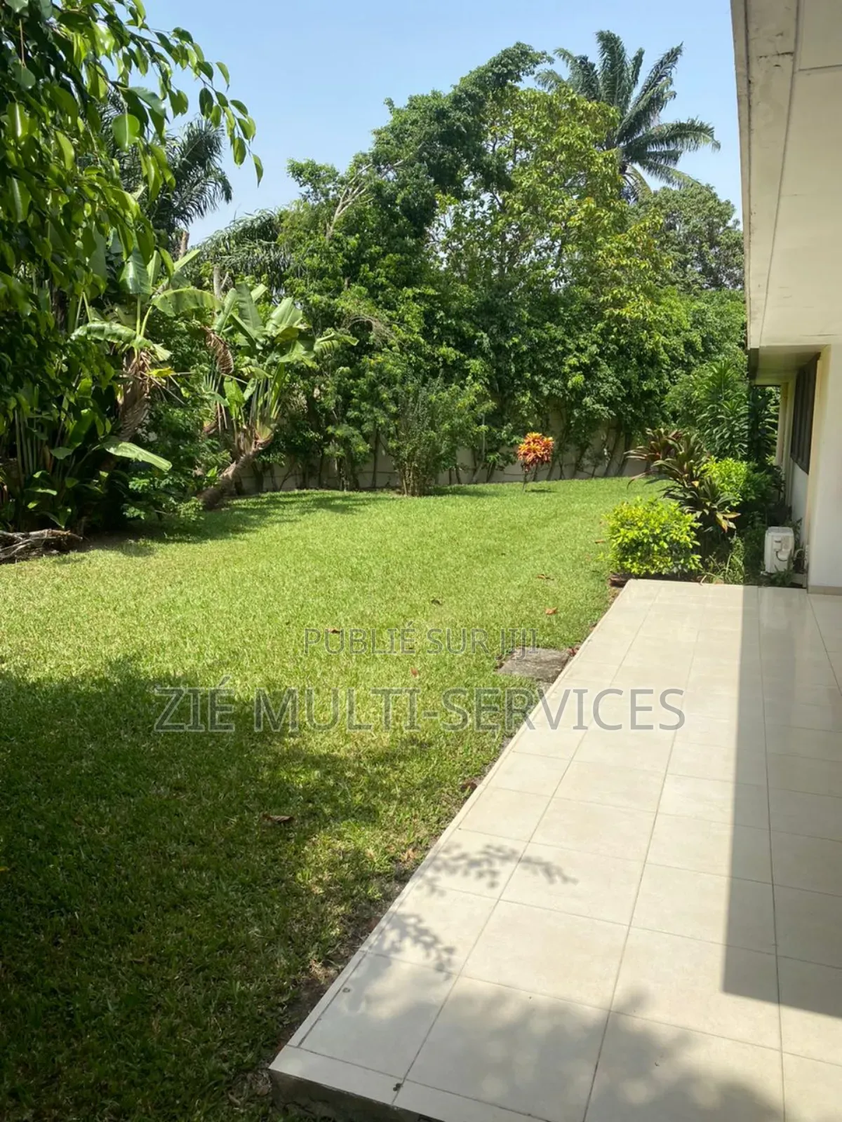 5chbre Villa dans Zié Multi-Service, Deux Plateaux à Vendre