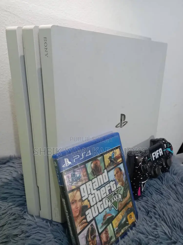 Playstatgion 4/Pro+20 Jeux