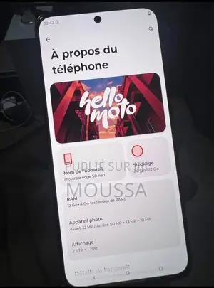 Neuf Motorola Edge (2024) 256 GB Rouge