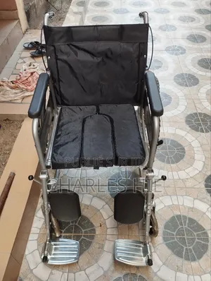 Fauteuil Roulant Très Ajustable