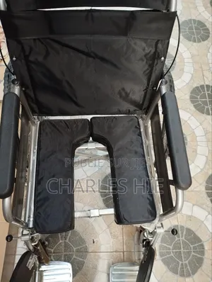 Fauteuil Roulant Très Ajustable