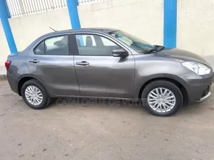 Suzuki Dzire 2023 Gris
