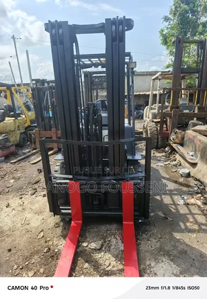 Chariots Élévateur en Vente