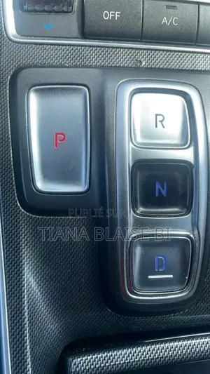 Hyundai Santa Fe Limited 2023