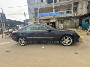 Mercedes-Benz CLK 2015 Black