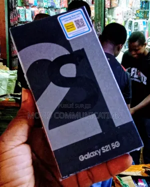 Photo - New Samsung Galaxy S21 5G 128 GB Black