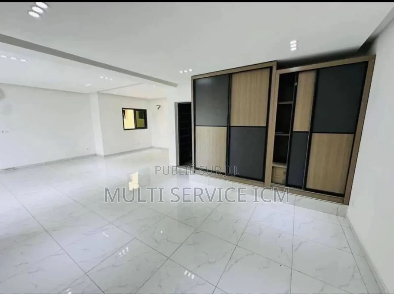 6chbre Duplex dans Ismaël Coulibaly, Cocody à Vendre