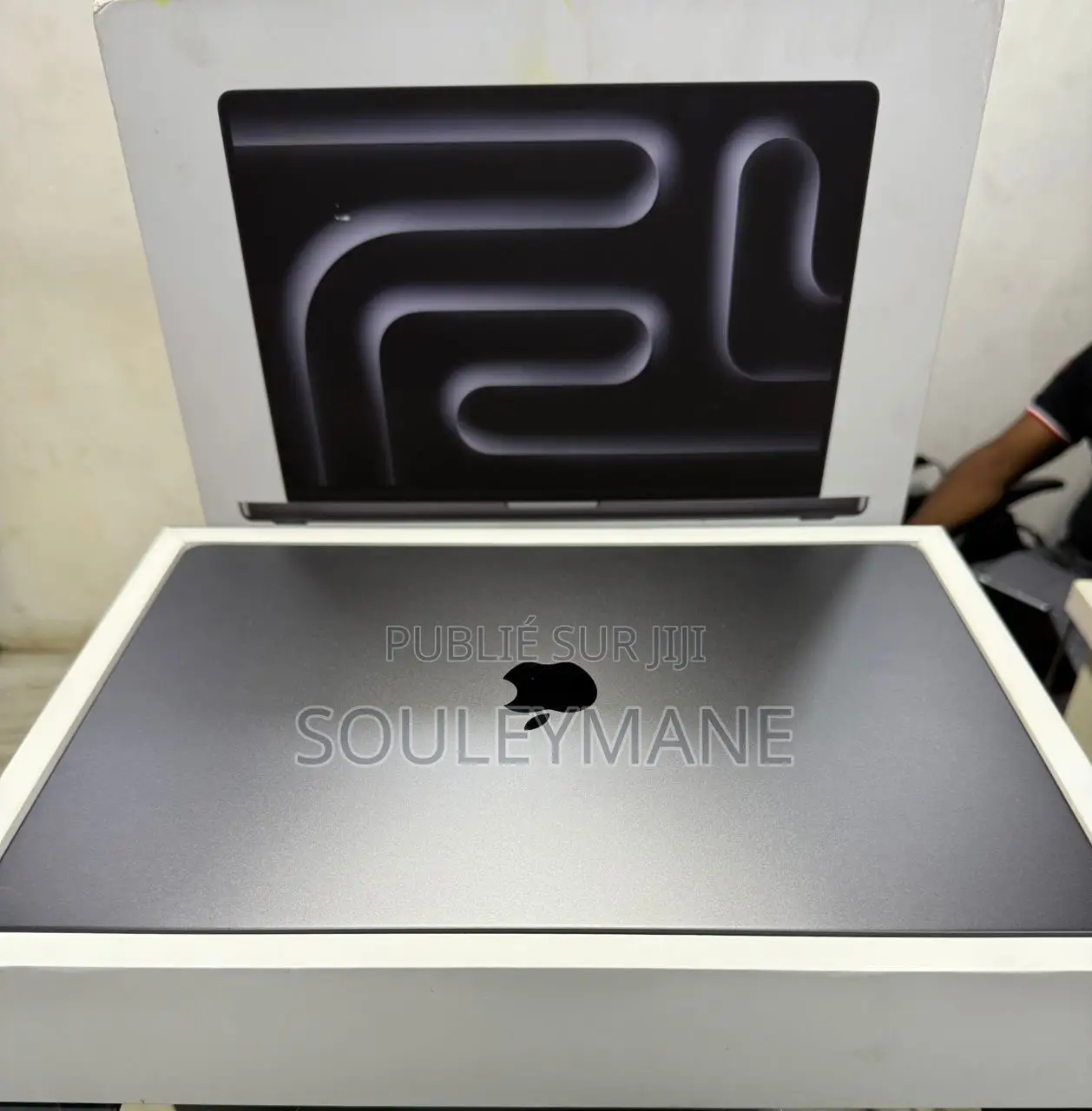 New Apple MacBook Pro 2024 M4 14-Inch 24GB Apple M4 Pro SSD 512GB