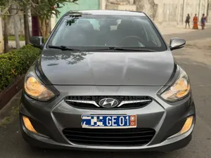 Photo - Hyundai Accent 2014 Gris