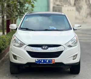Photo - Hyundai Tucson 2013 Blanc