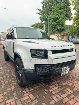 Photo - New Land Rover Defender X-Dynamic SE 2024 Blanc