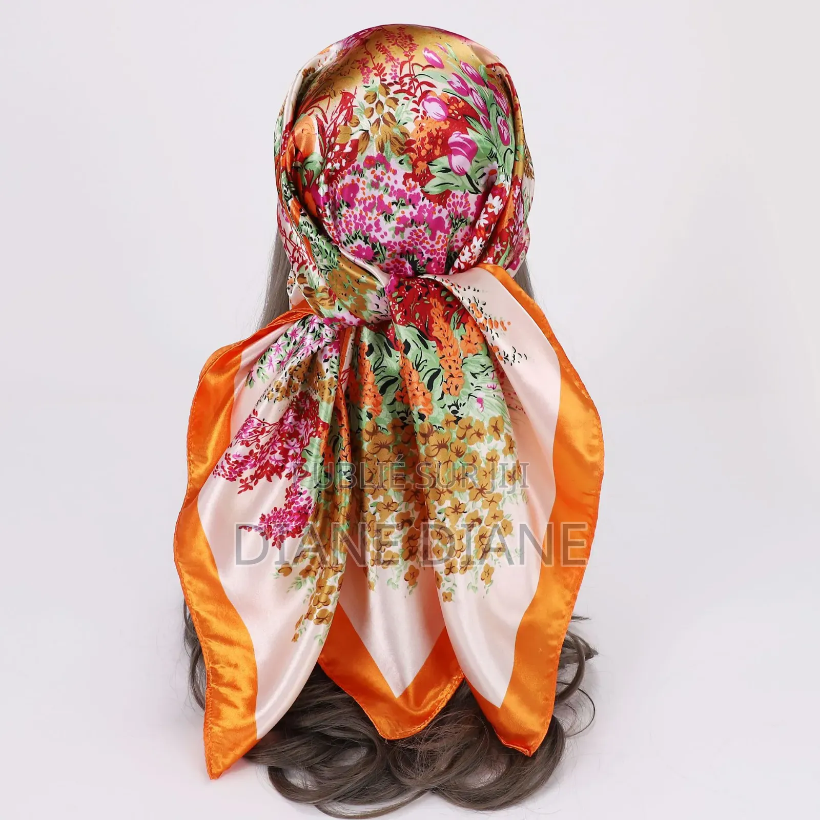 Écharpe Carrée 90 X 90, Idéale Pour Femme.