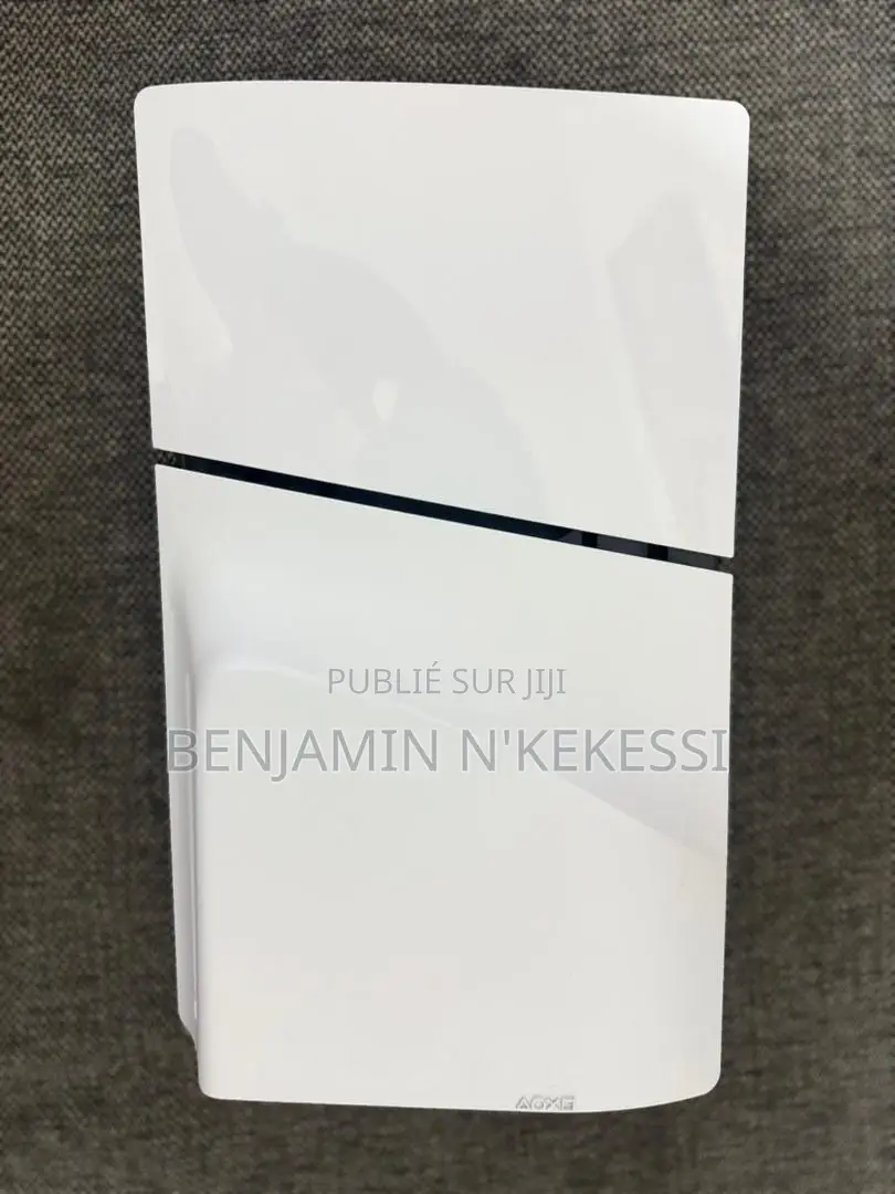 À Vendre : Ps5 Slim – Édition Spéciale Fortnite – Pack Complet