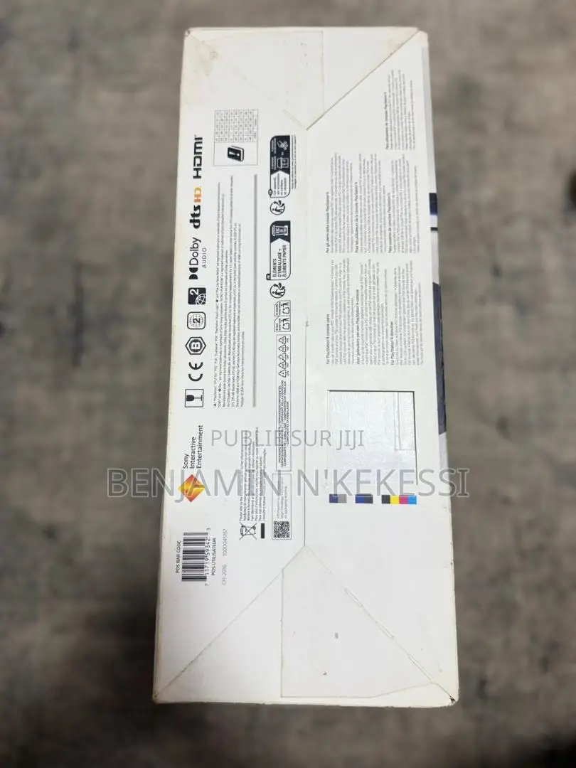 À Vendre : Ps5 Slim – Édition Spéciale Fortnite – Pack Complet