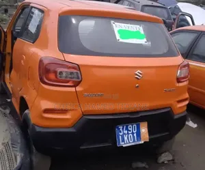 Suzuki S-Presso 2023 Orange