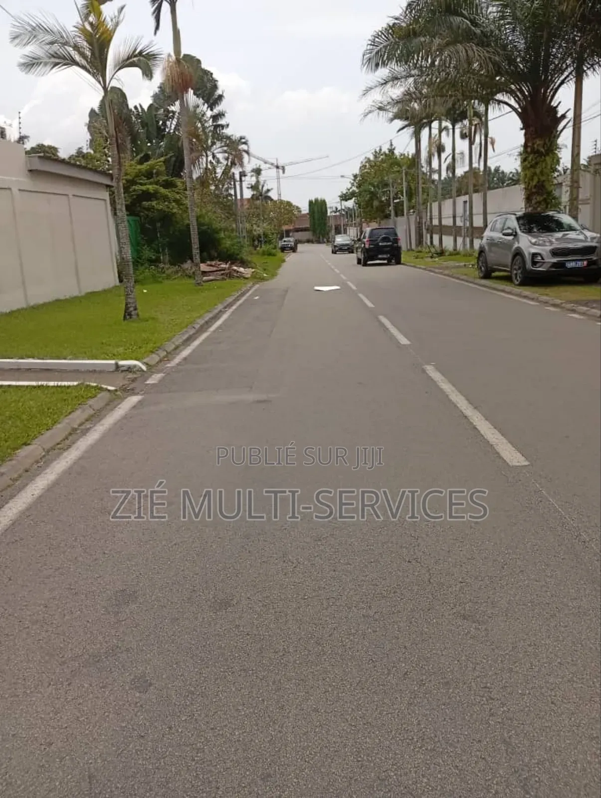 5chbre Villa dans Zié Multi-Service, Cocody à Vendre