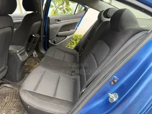 Hyundai Elantra 2018 Blue