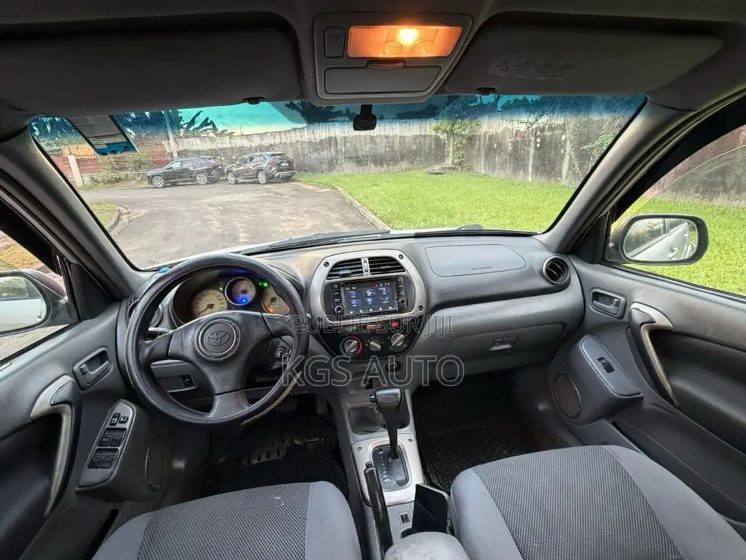 Toyota RAV4 1.8 2005 Gris