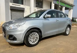 Suzuki Dzire 2024 Gris