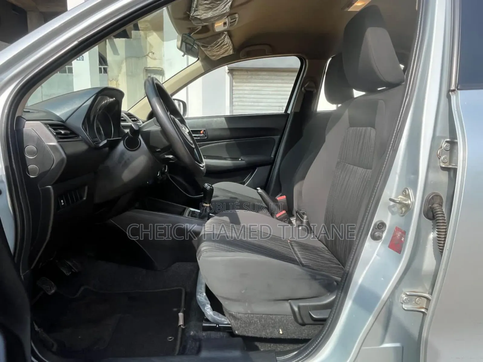 Suzuki Dzire 2024 Gris