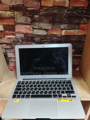 New Apple MacBook Air 2014 4GB Intel Core I5 SSD 128GB