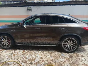 Mercedes-Benz GLE-Class 2017 Marron