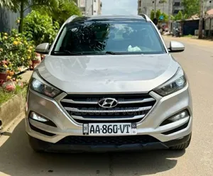 Photo - Hyundai Tucson 2019 Gris