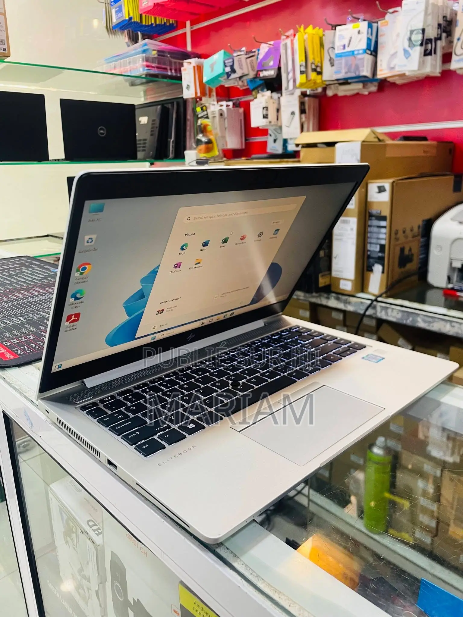 New Ordinateur Portable HP EliteBook 840 G5 8GB Intel Core I5 SSD 256GB