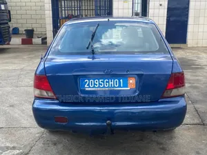 Hyundai Elantra GT 2002 Blue