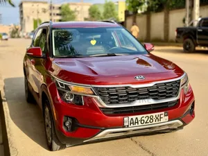 Photo - Kia Seltos S 2022 Bordeaux