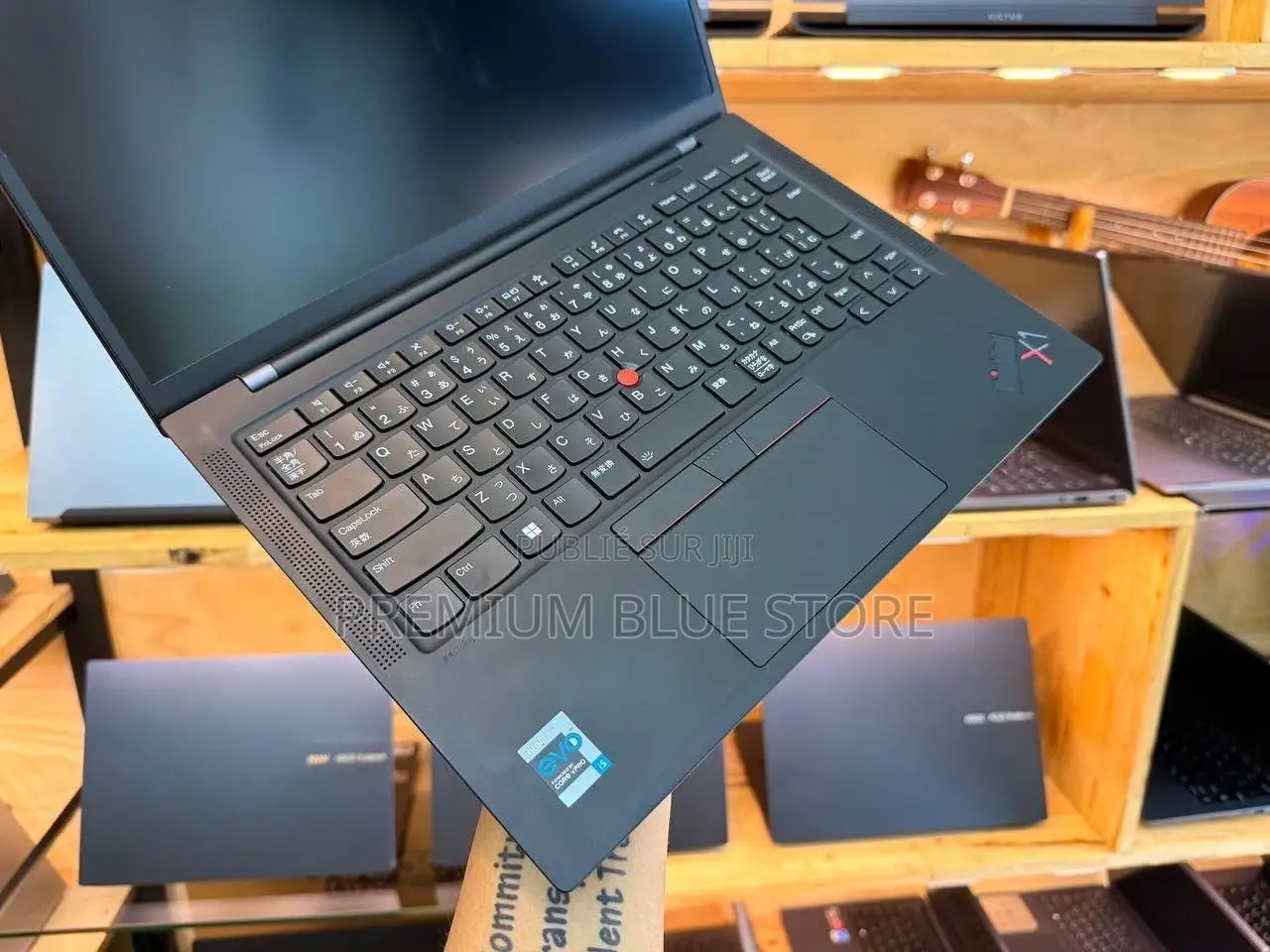 Neuf Lenovo ThinkPad X1 Carbon 8GB Intel Core I5 SSD 256GB