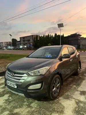 Photo - Hyundai Santa Fe 2016