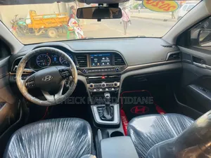 Hyundai Elantra 2020 Blanc