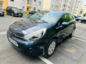 Kia Rio 2014 Gris