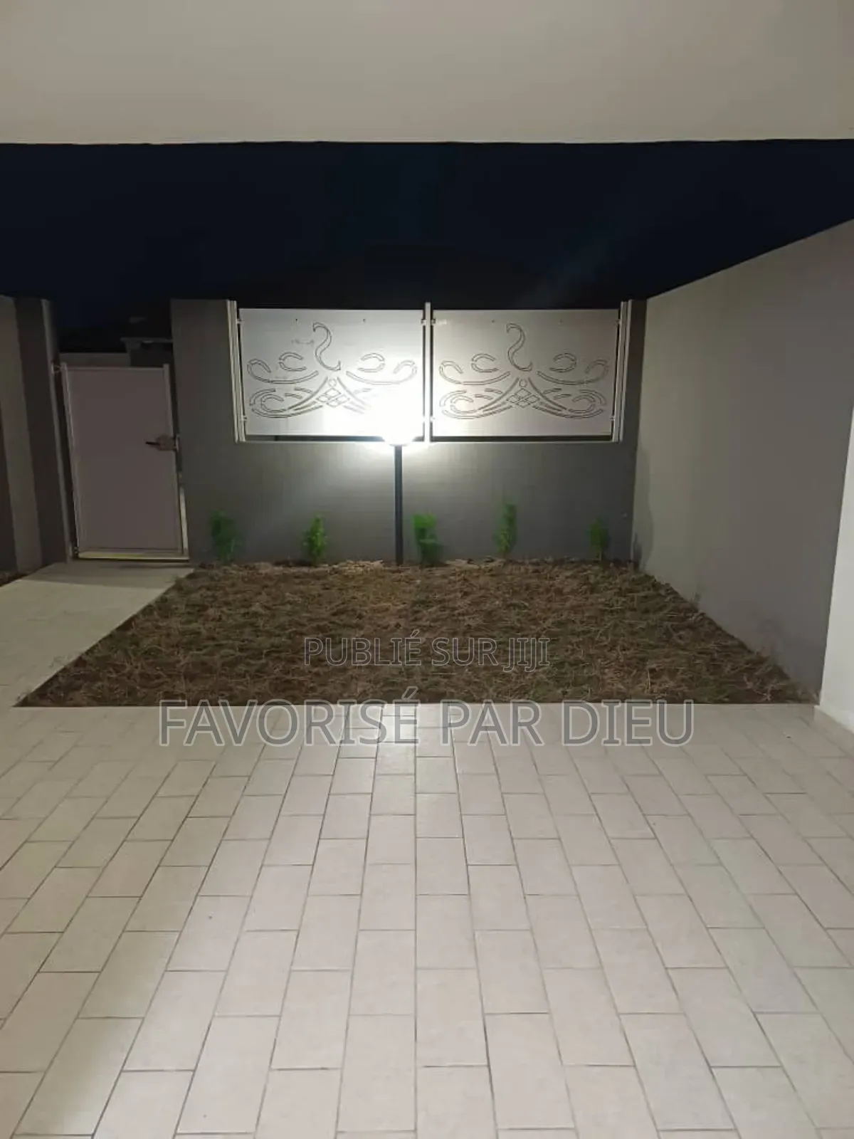 3chbre Maison de ville / Terrasse dans Grand-Bassam à Louer