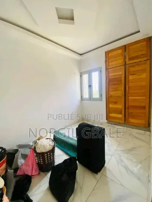 Photo - 3chbre Duplex dans Avec Norco, Cocody à Louer