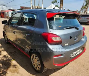 Mitsubishi Mirage DE 4dr Hatchback (1.2L 3cyl 5M) 2014 Gris