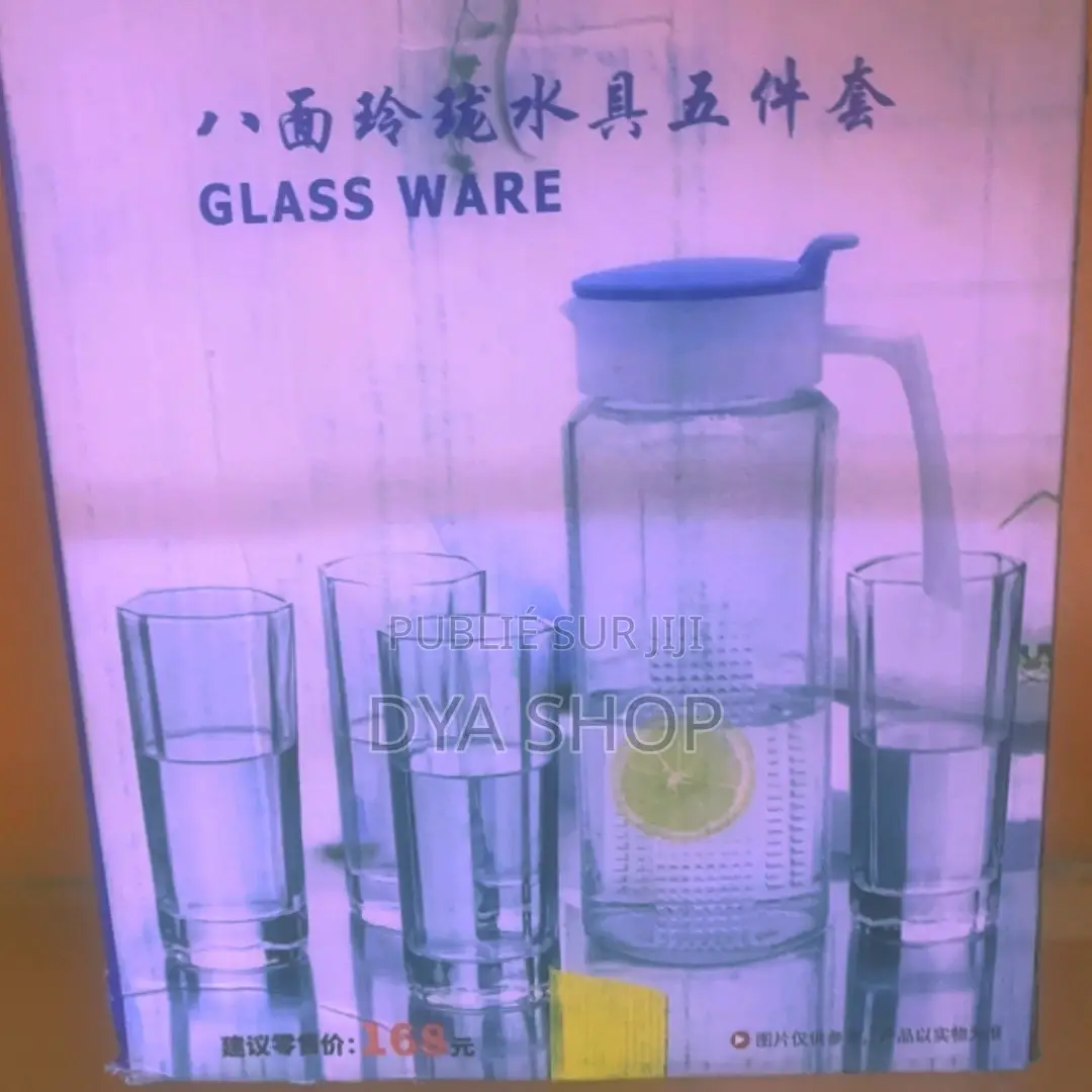 2 Carafes Et 8 Verres Assortis Pour Vos Invités Ou Cérémonie -2 Carton