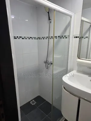 4chbre Appartement dans Beraka Corporation, Cocody à Louer