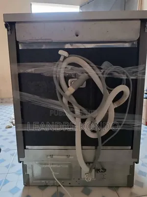 Machine a Fait La Vaisselle ( Machine Pour Laver Assiette )