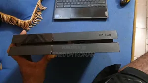 Ps4 Fat Non Craqué 1 Cd + 2 Manettes Casque Gamer