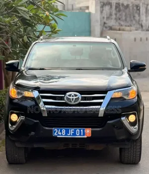 Photo - Toyota Fortuner 2018 Black