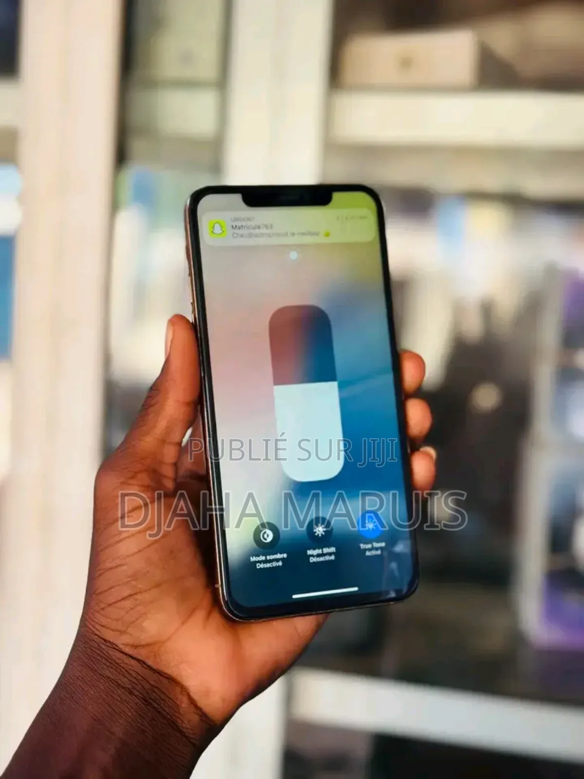 Apple iPhone 11 Pro Max 64 GB Doré