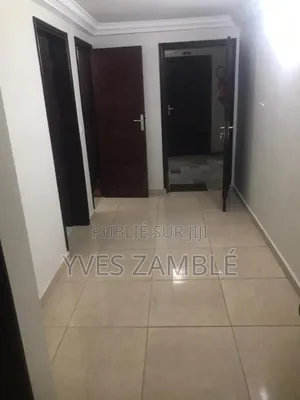 1chbre Studio dans Cocody à Louer